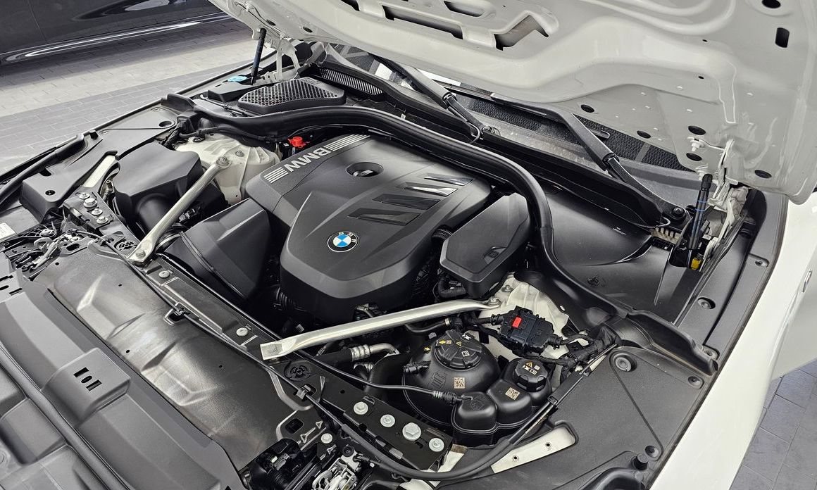 BMW 5-Series 2024