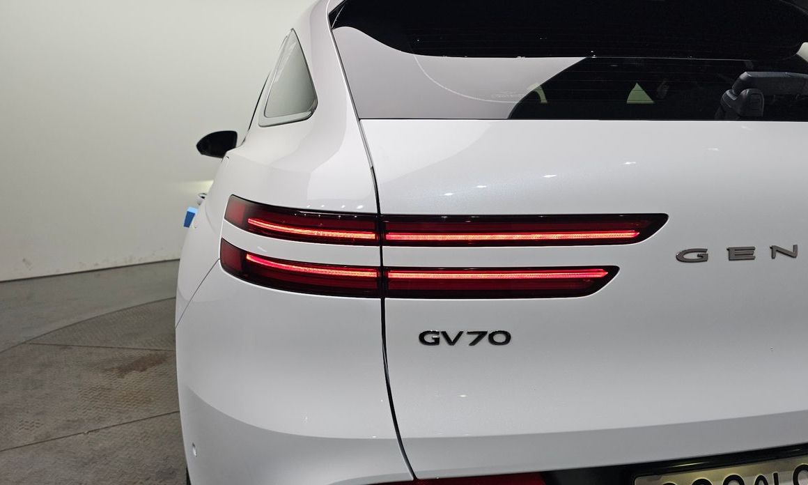 Genesis GV70 2023