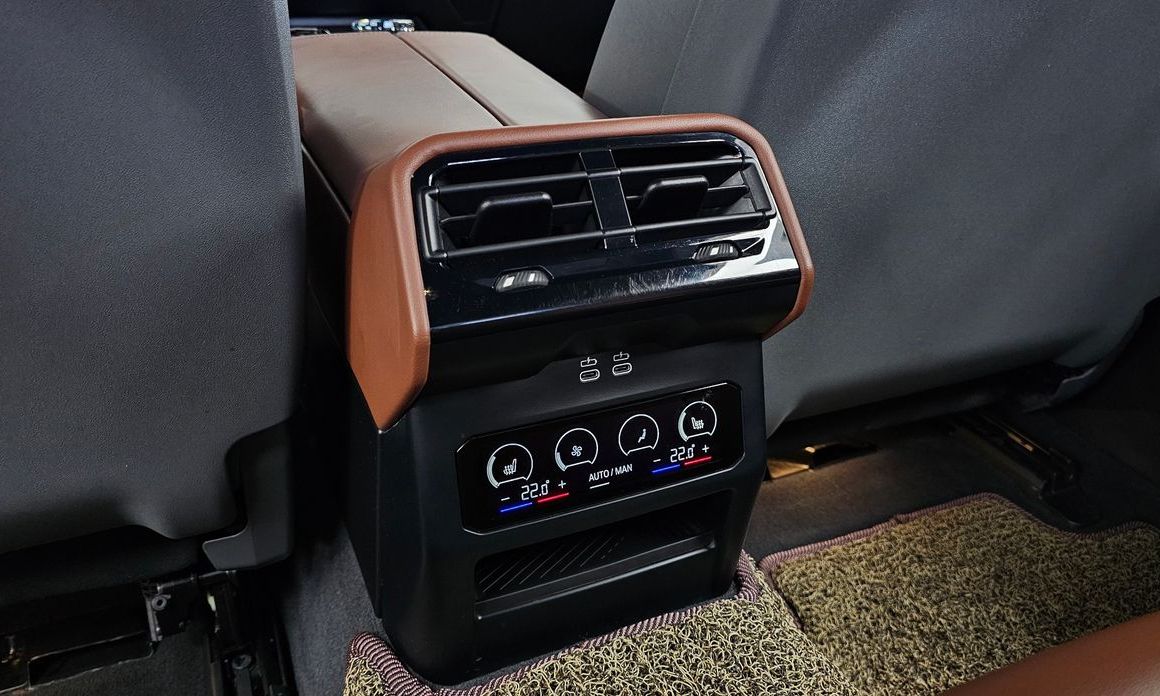 BMW 5-Series 2024