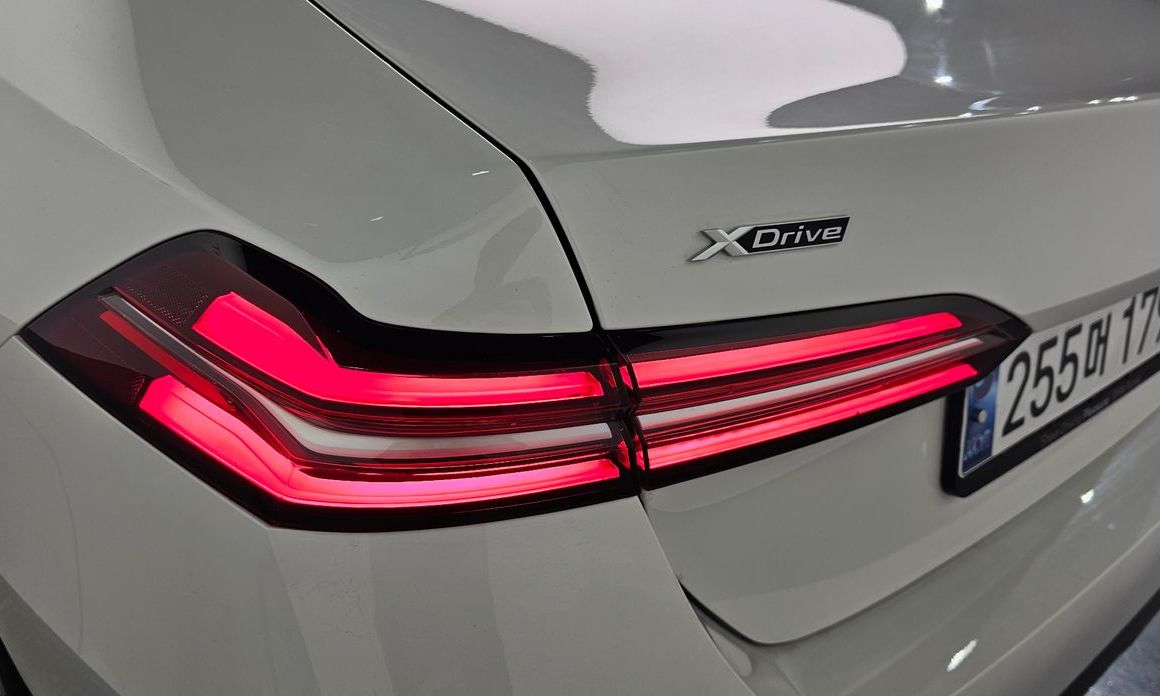 BMW 5-Series 2025