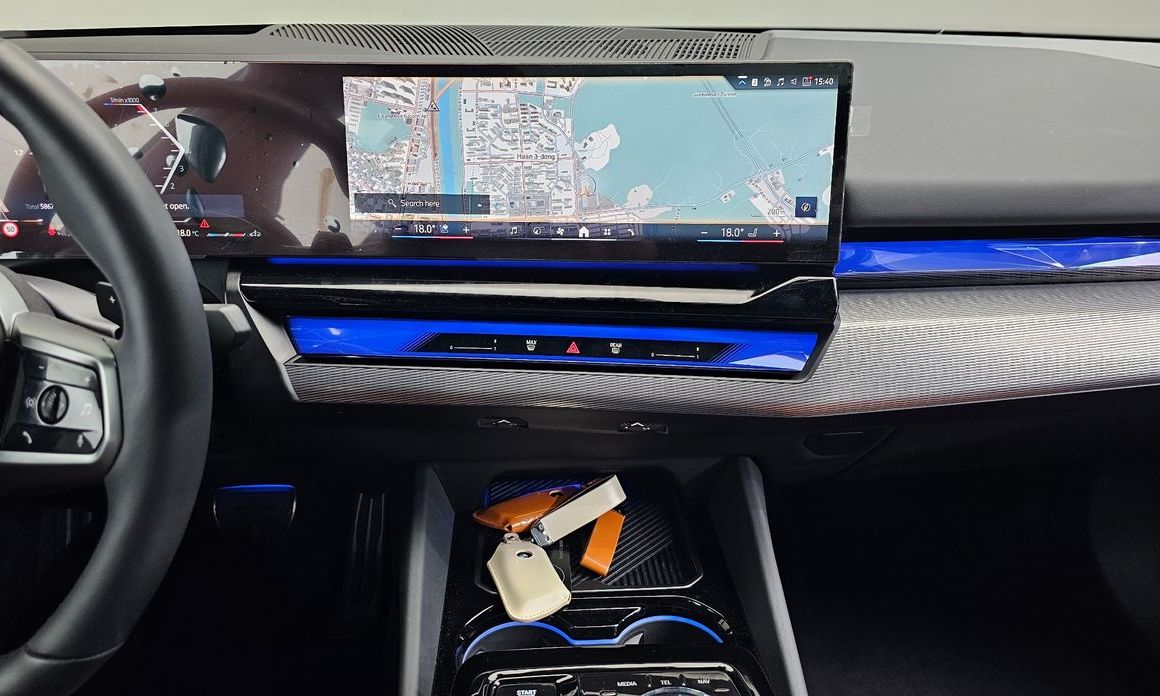 BMW 5-Series 2025