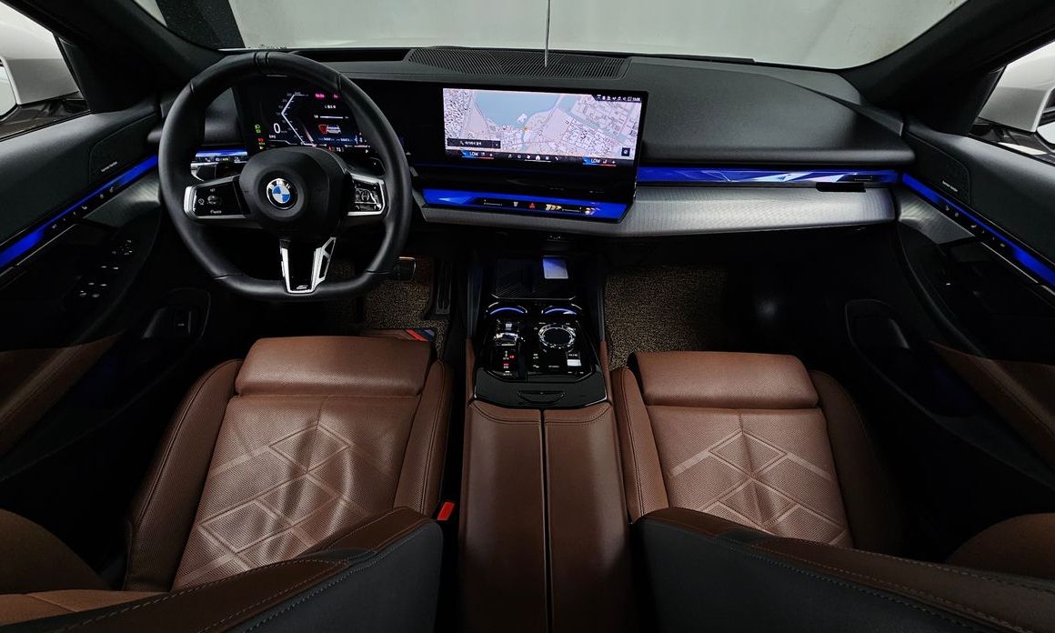 BMW 5-Series 2024