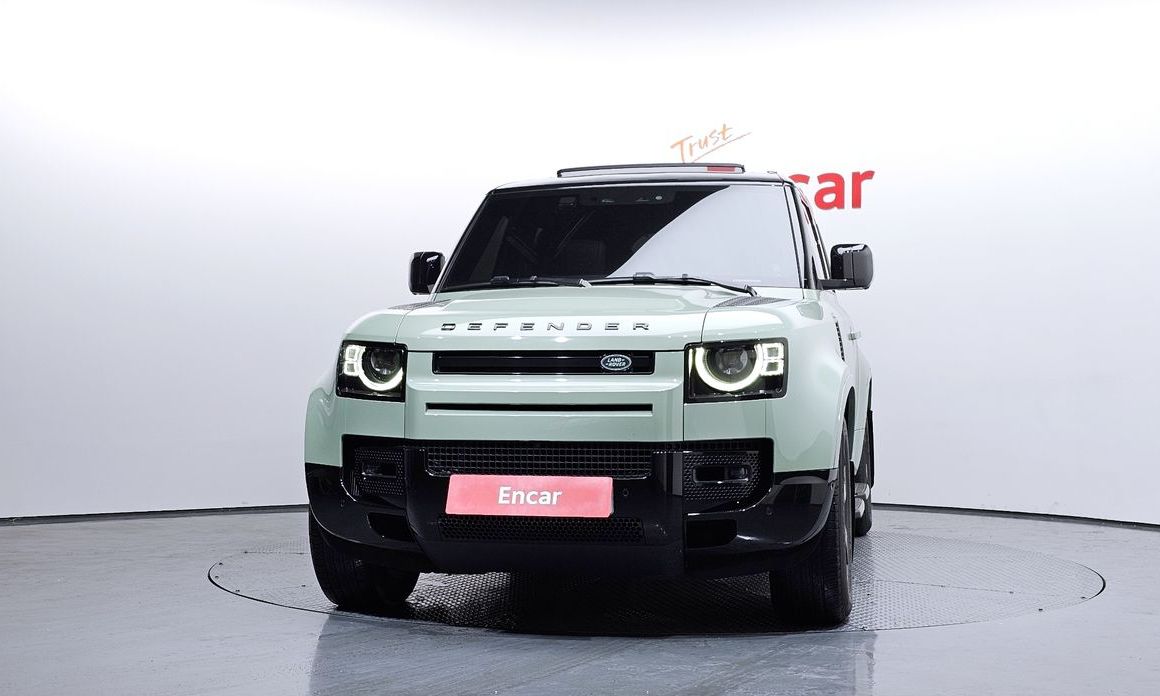Land Rover Defender 2023