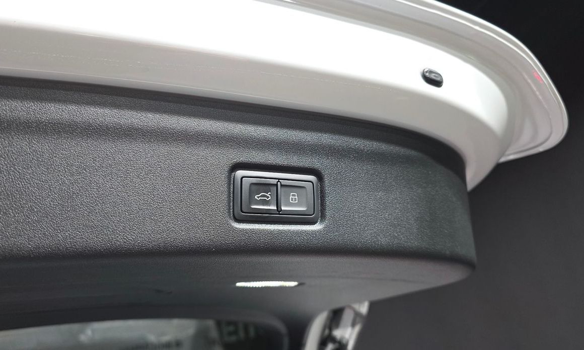 Audi SQ6 e-tron 2025