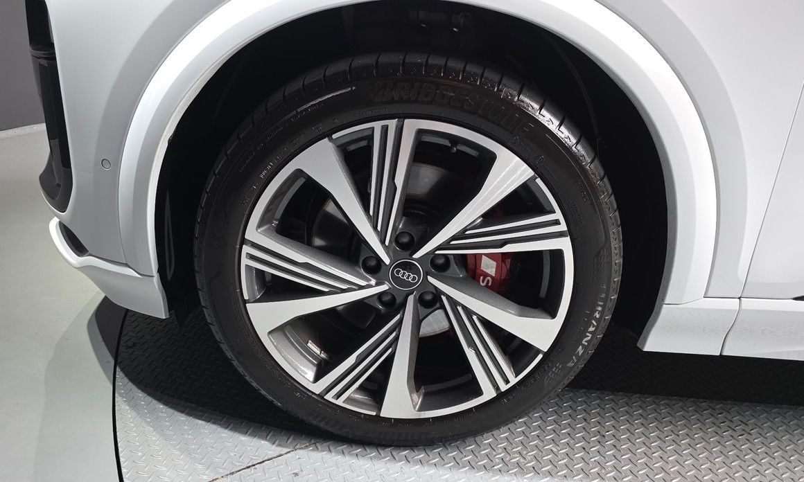 Audi SQ6 e-tron 2025