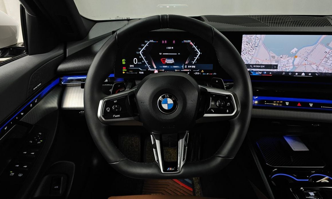 BMW 5-Series 2024