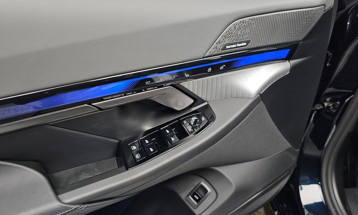 BMW 5-Series 2025
