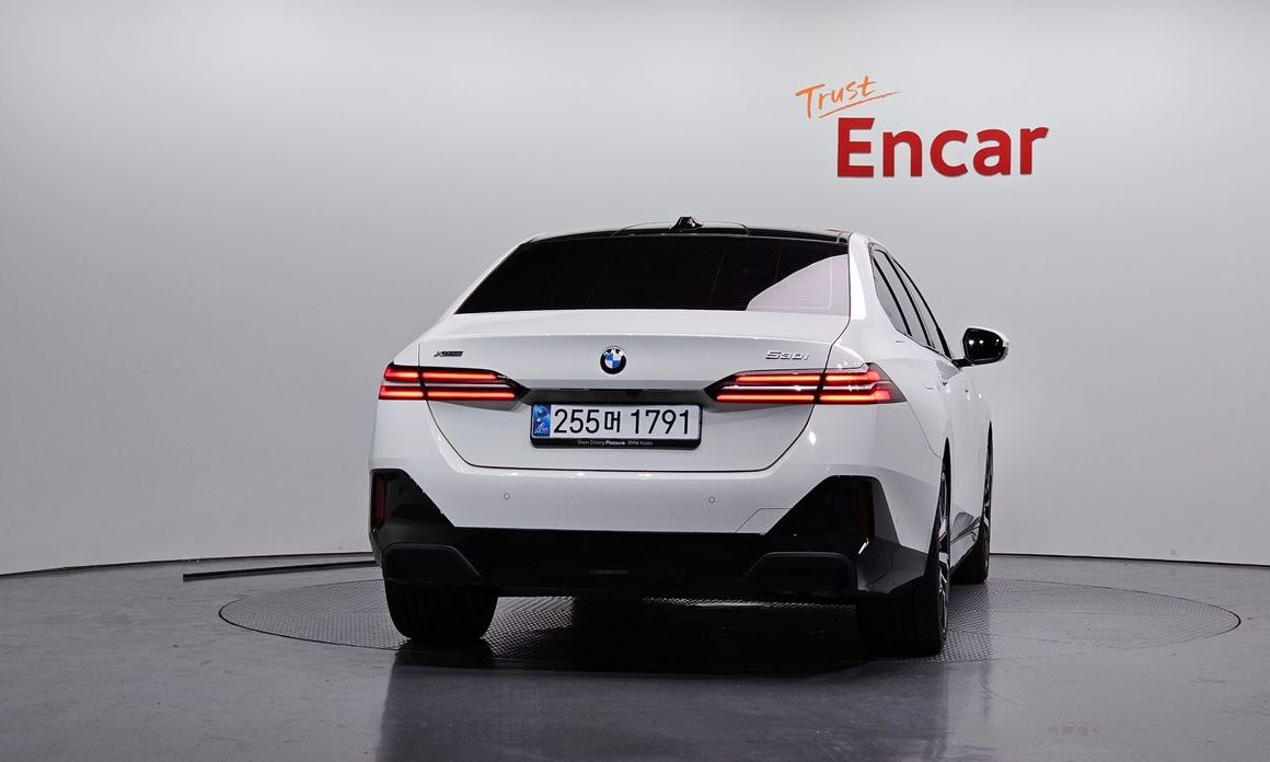 BMW 5-Series 2025