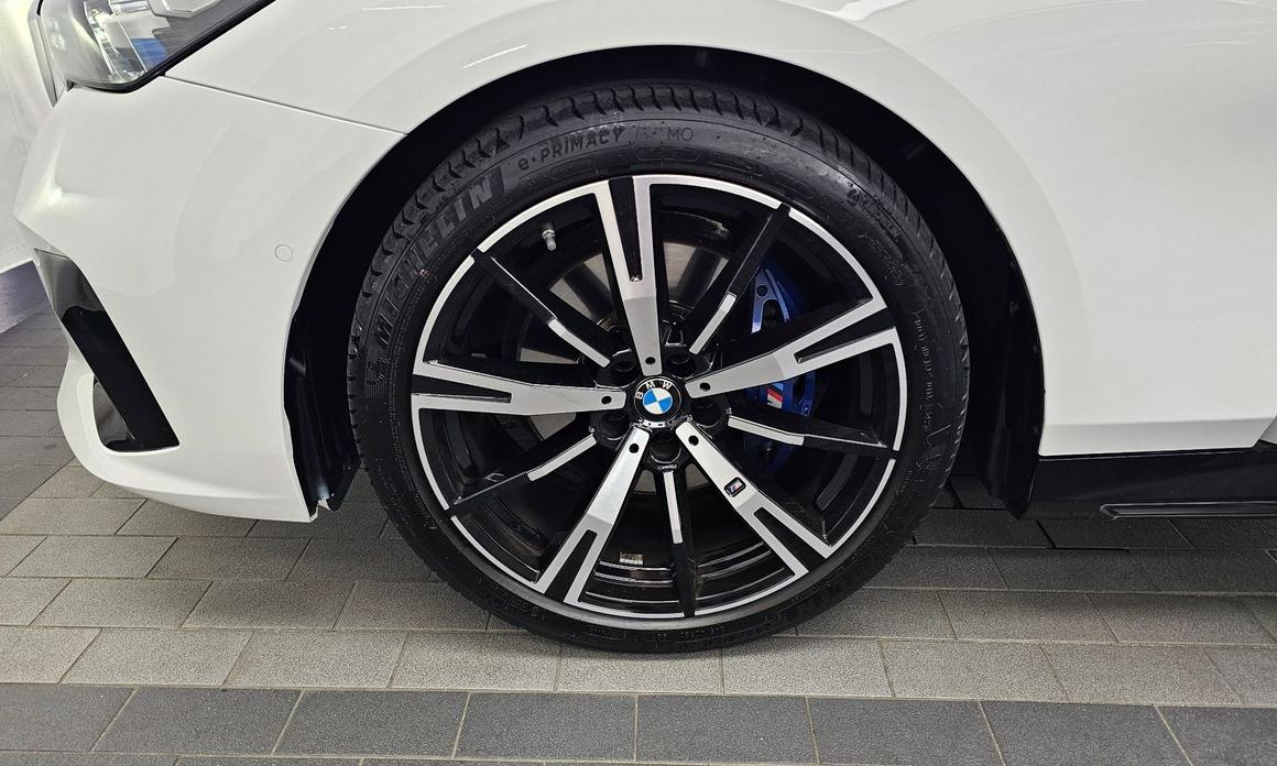 BMW 5-Series 2024