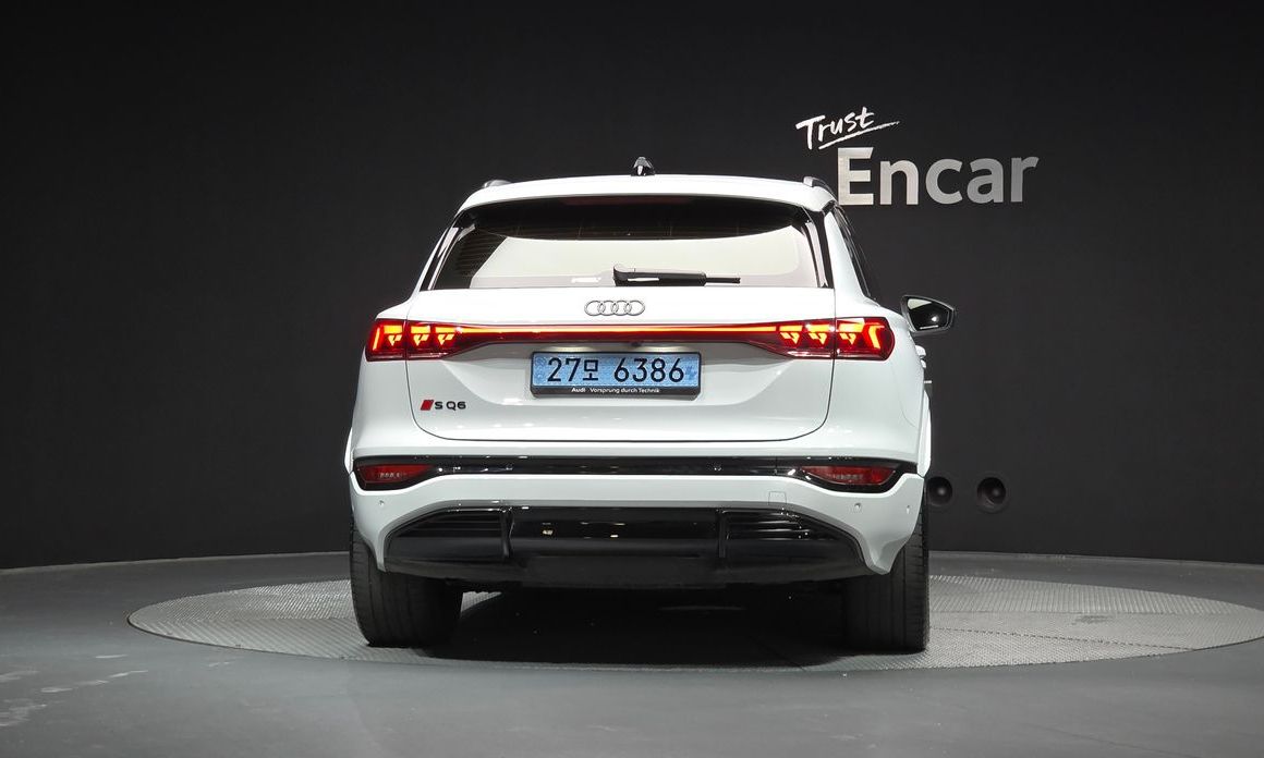 Audi SQ6 e-tron 2025