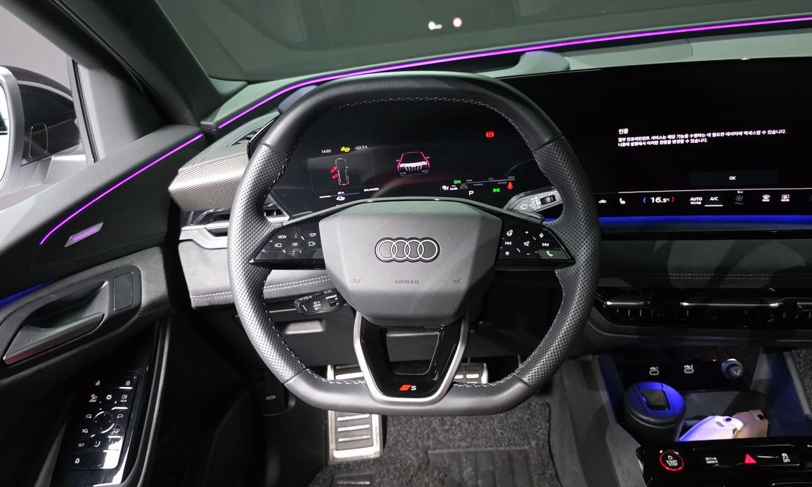 Audi SQ6 e-tron 2025