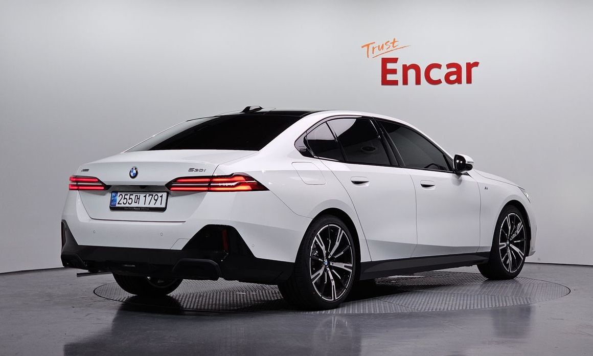 BMW 5-Series 2025