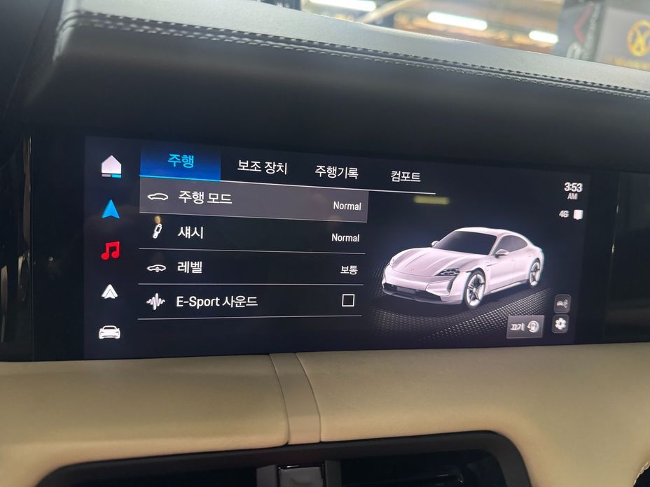 Porsche Taycan 2025
