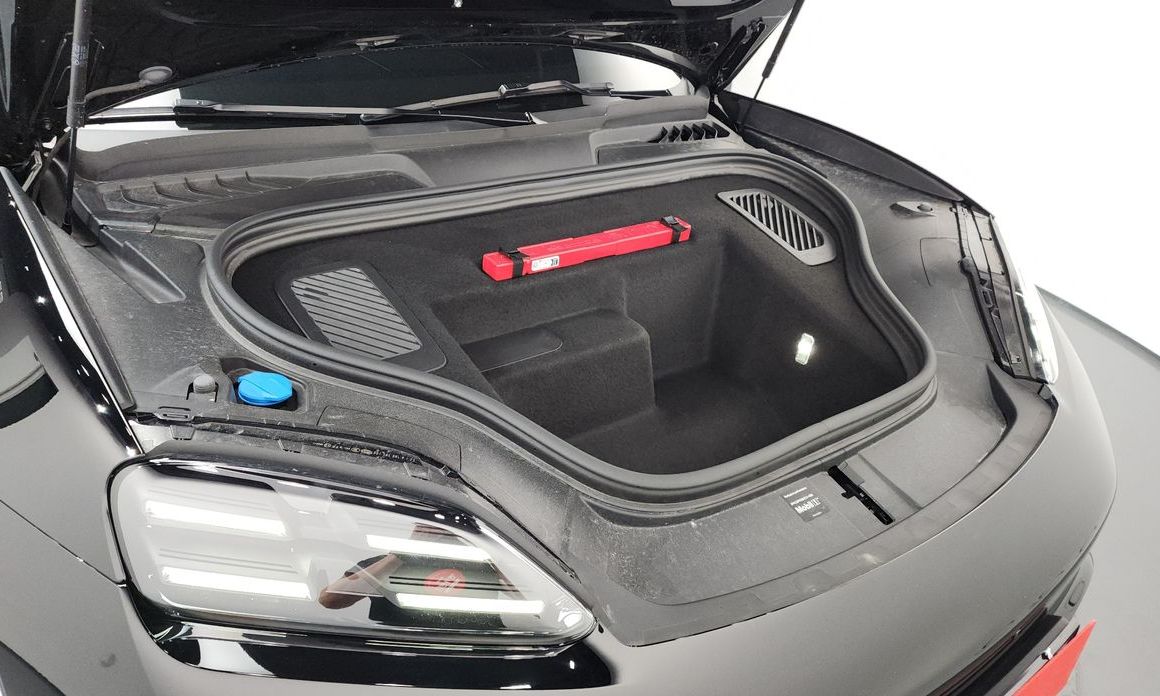 Porsche Macan 2025