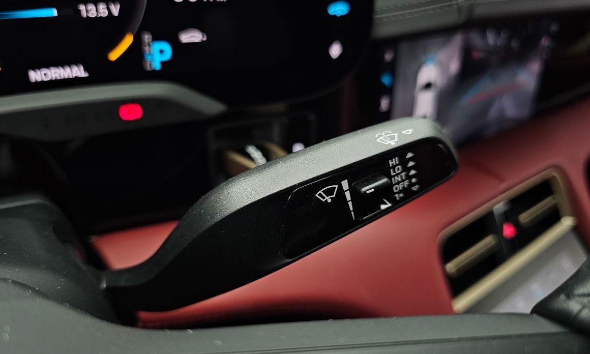 Porsche Taycan 2023