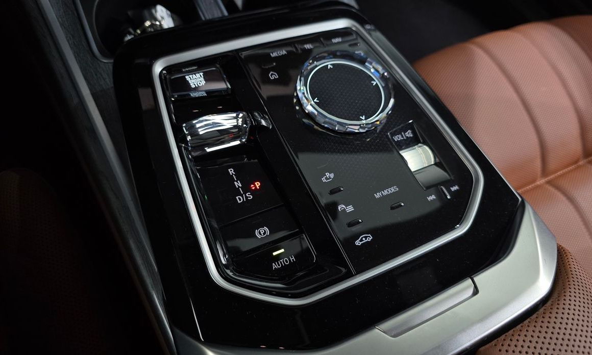 BMW 7-Series 2024