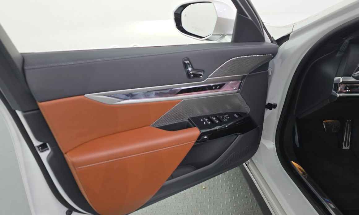 BMW 7-Series 2024