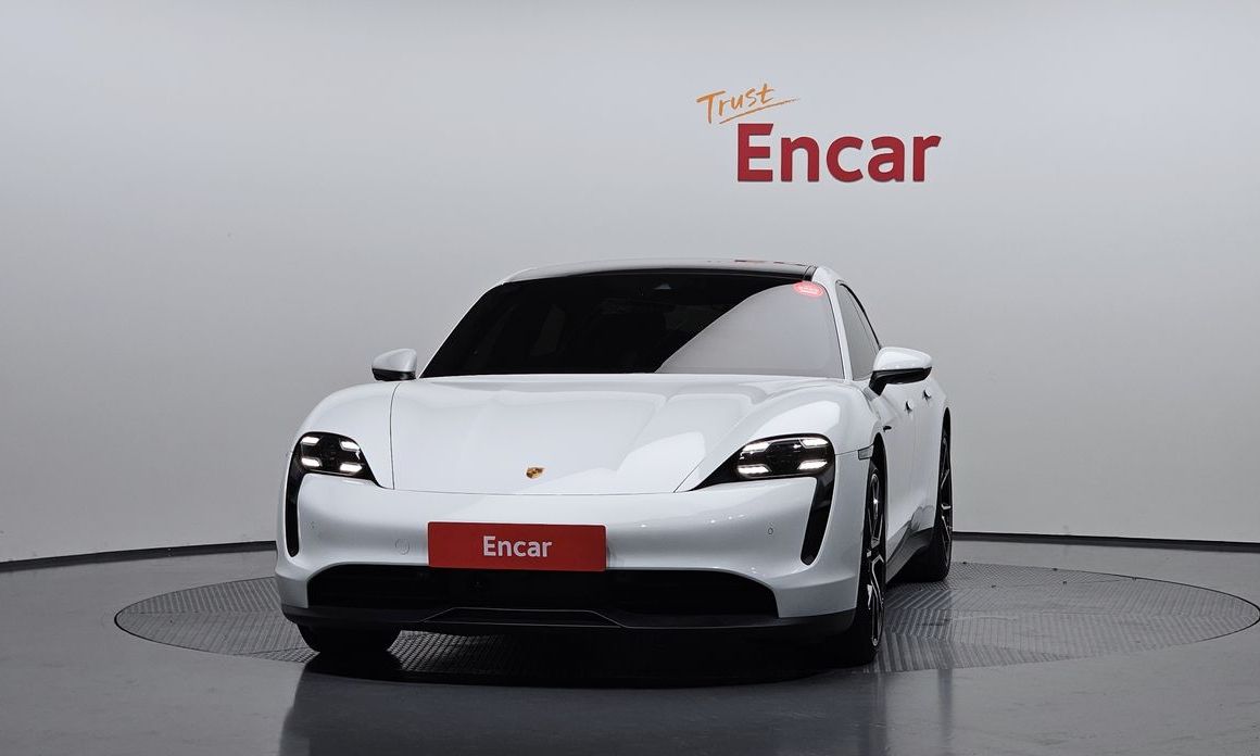 Porsche Taycan 2023