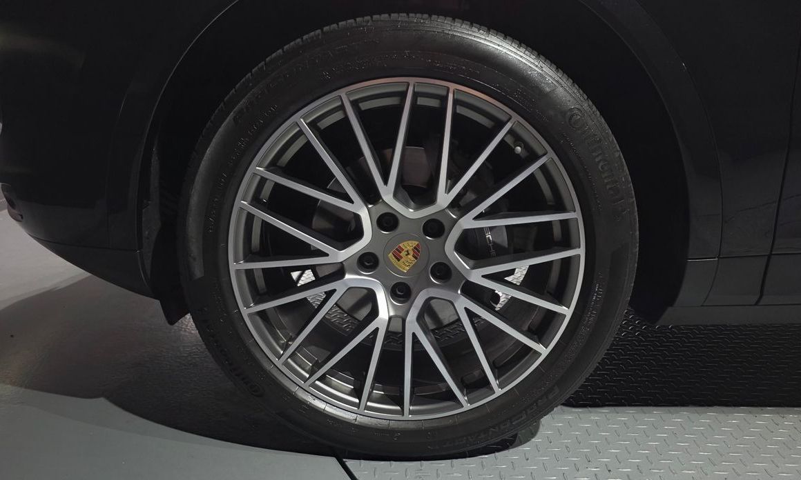Porsche Cayenne 2023
