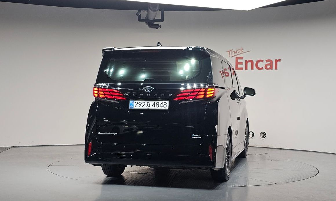 Toyota Alphard 2025