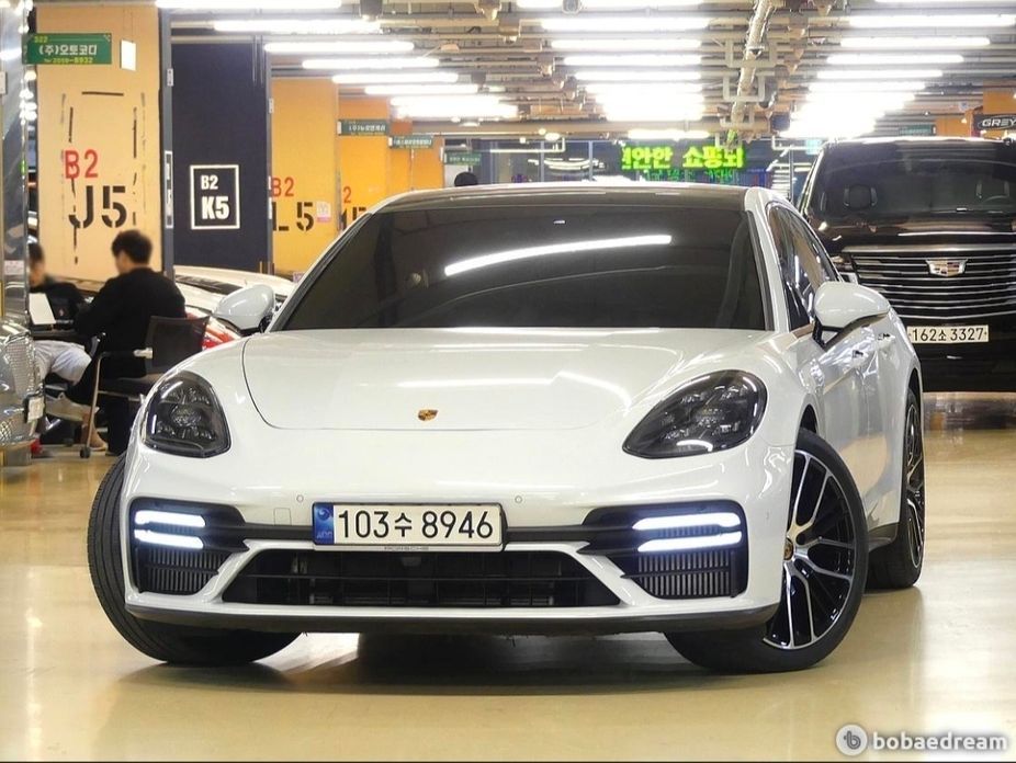 Porsche Panamera 2022