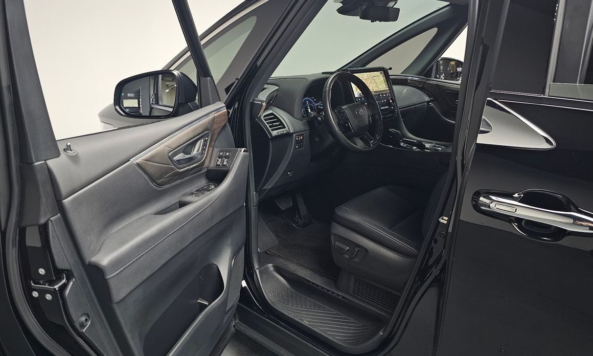 Toyota Alphard 2025