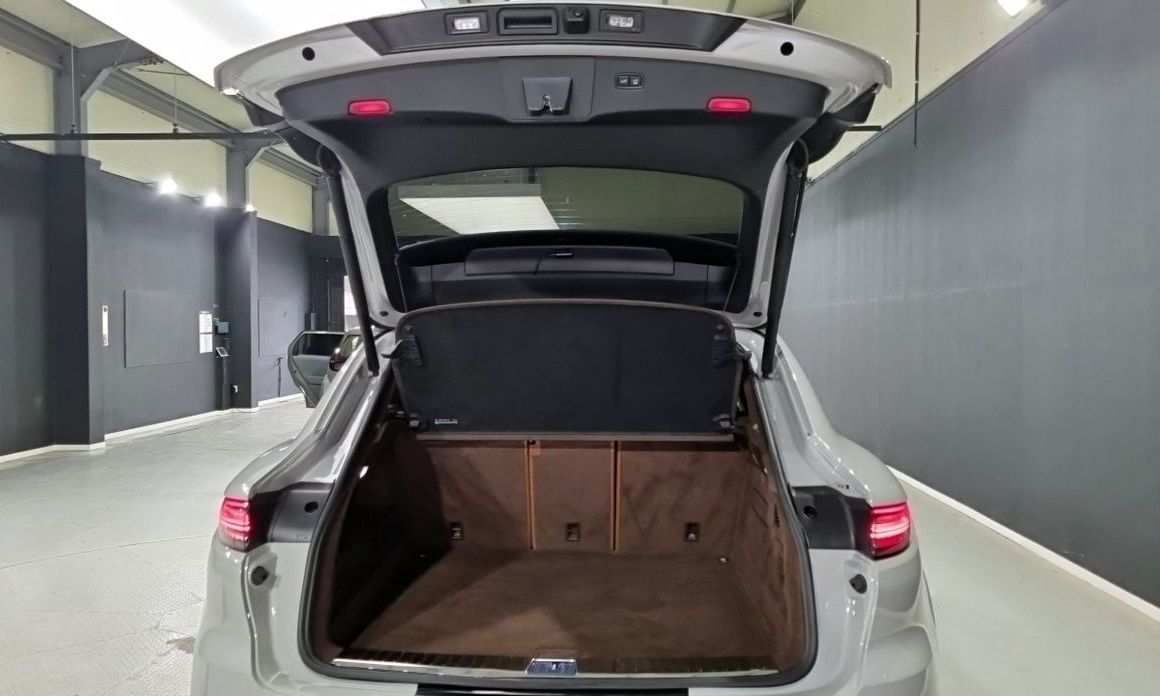 Porsche Cayenne 2023