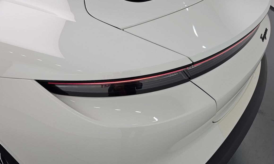 Porsche Taycan 2023