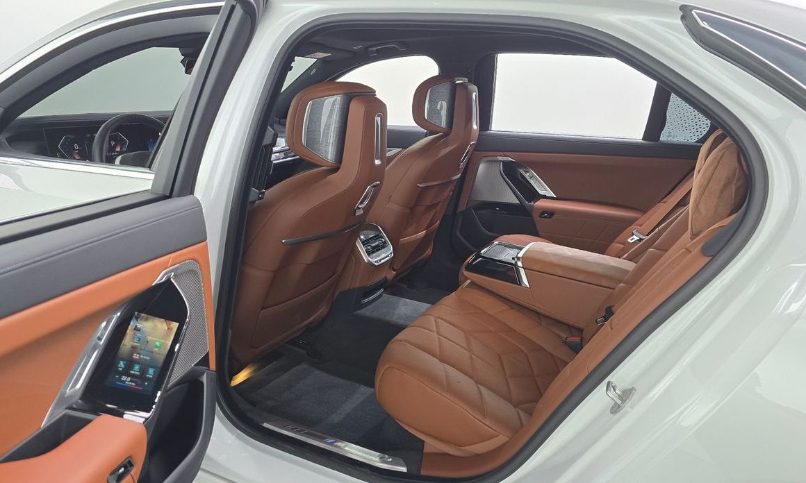 BMW 7-Series 2024