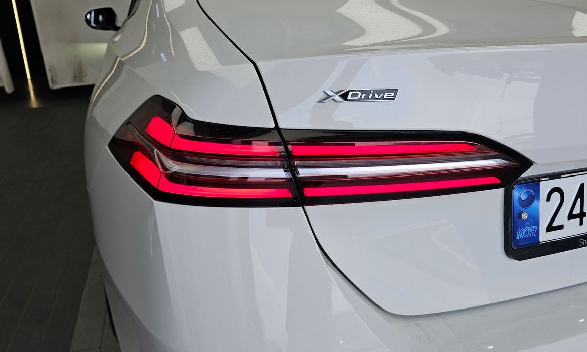BMW 5-Series 2024