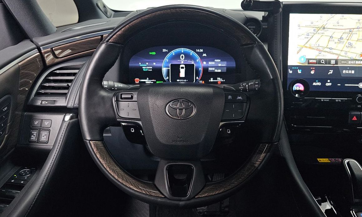 Toyota Alphard 2025