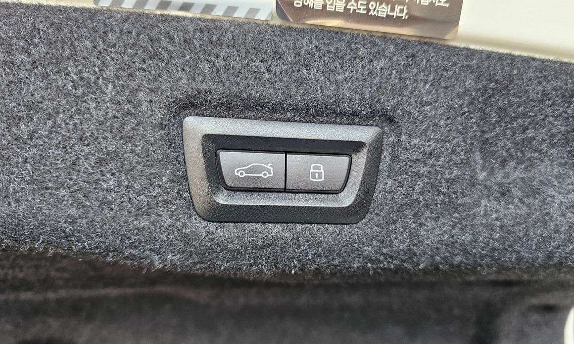 BMW 5-Series 2024
