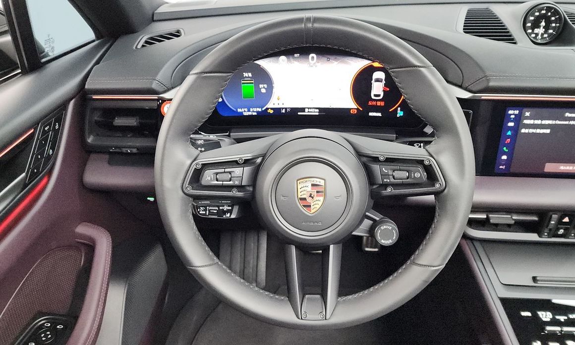 Porsche Macan 2025