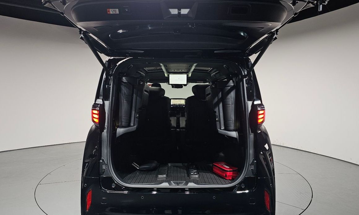 Toyota Alphard 2025