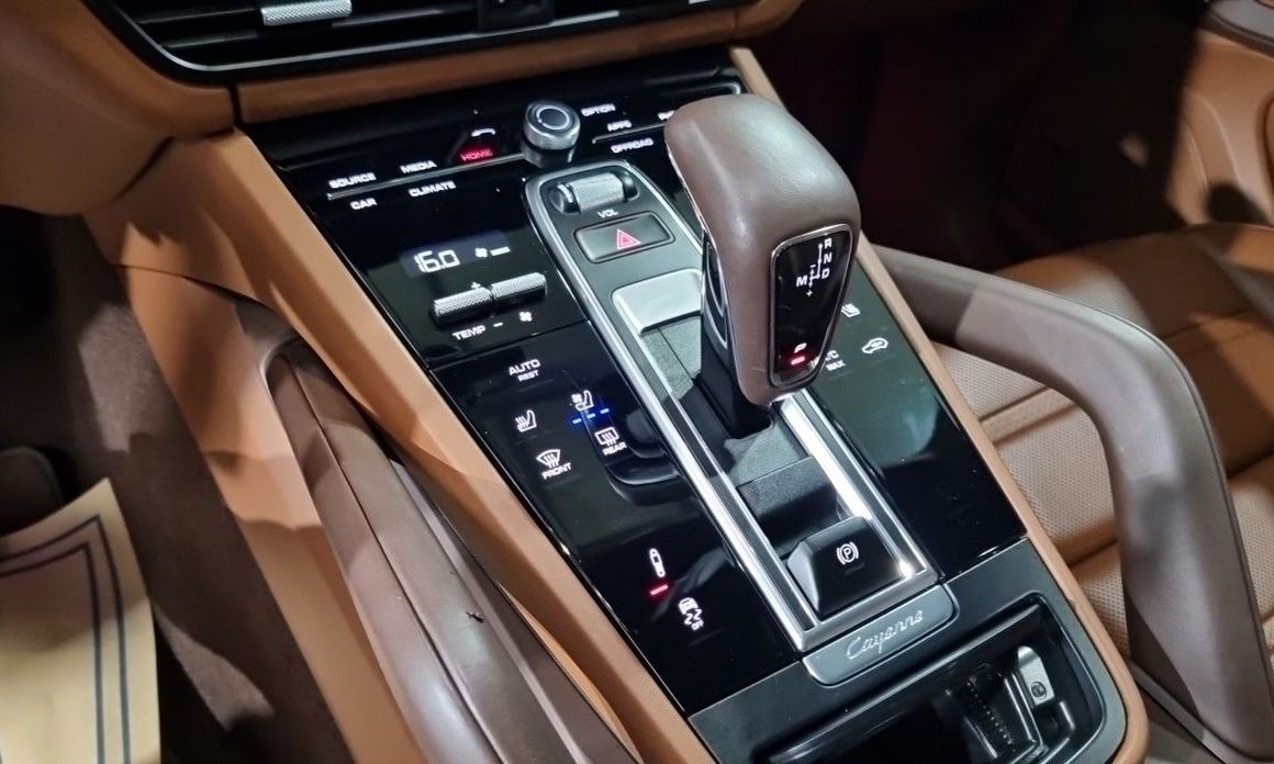 Porsche Cayenne 2023