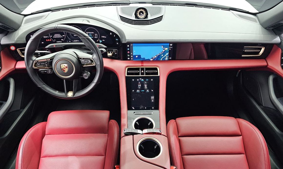 Porsche Taycan 2023