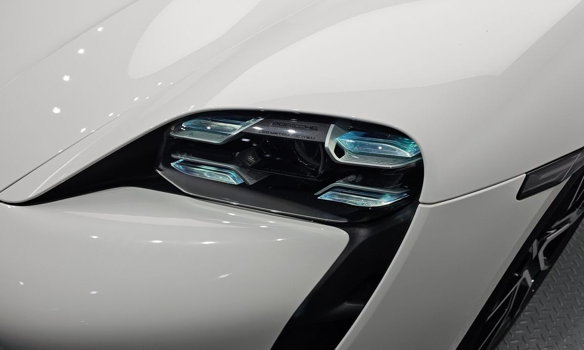 Porsche Taycan 2023