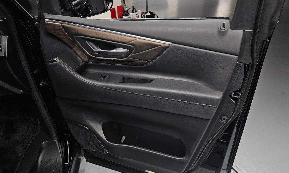 Toyota Alphard 2025