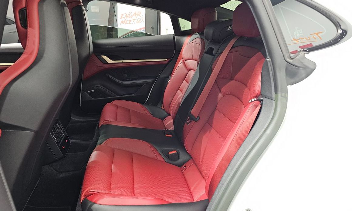 Porsche Taycan 2023