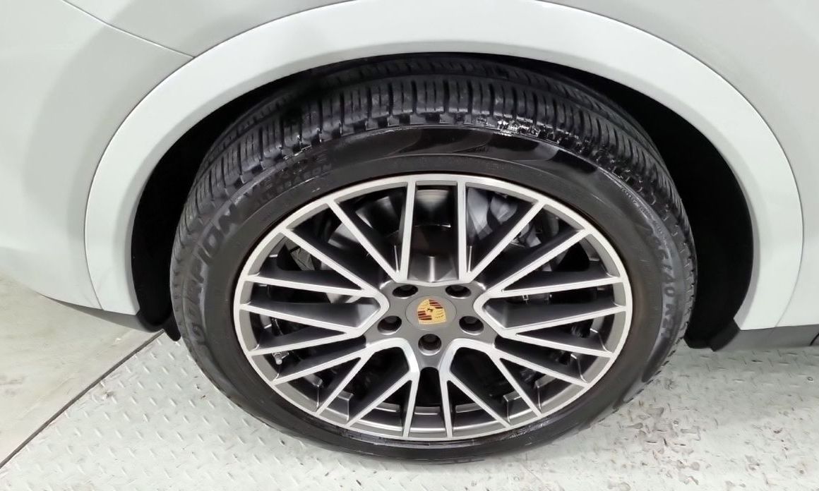 Porsche Cayenne 2023