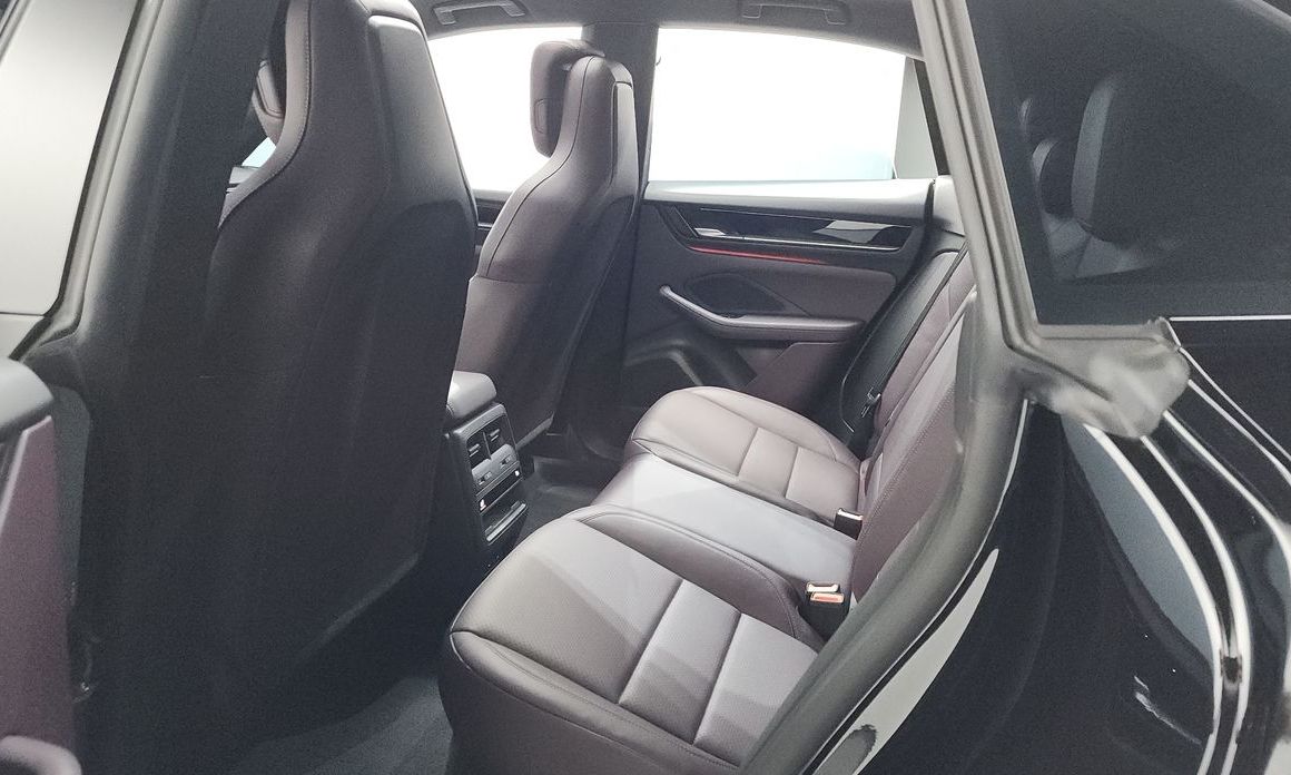 Porsche Macan 2025