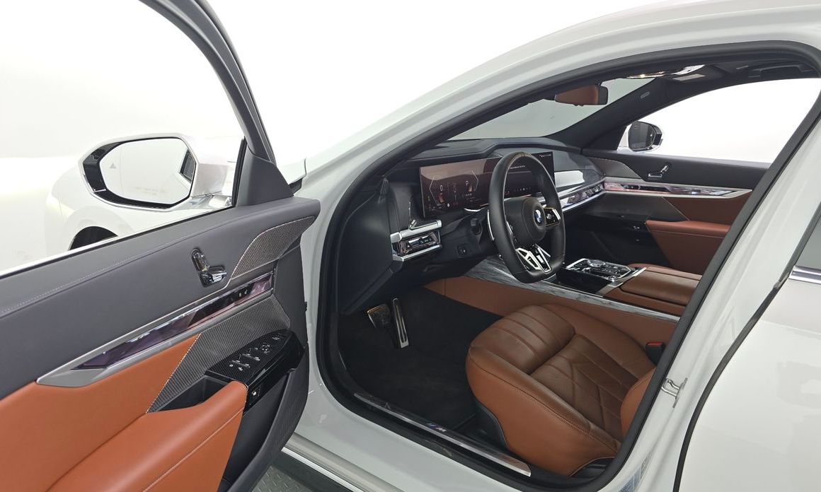 BMW 7-Series 2024