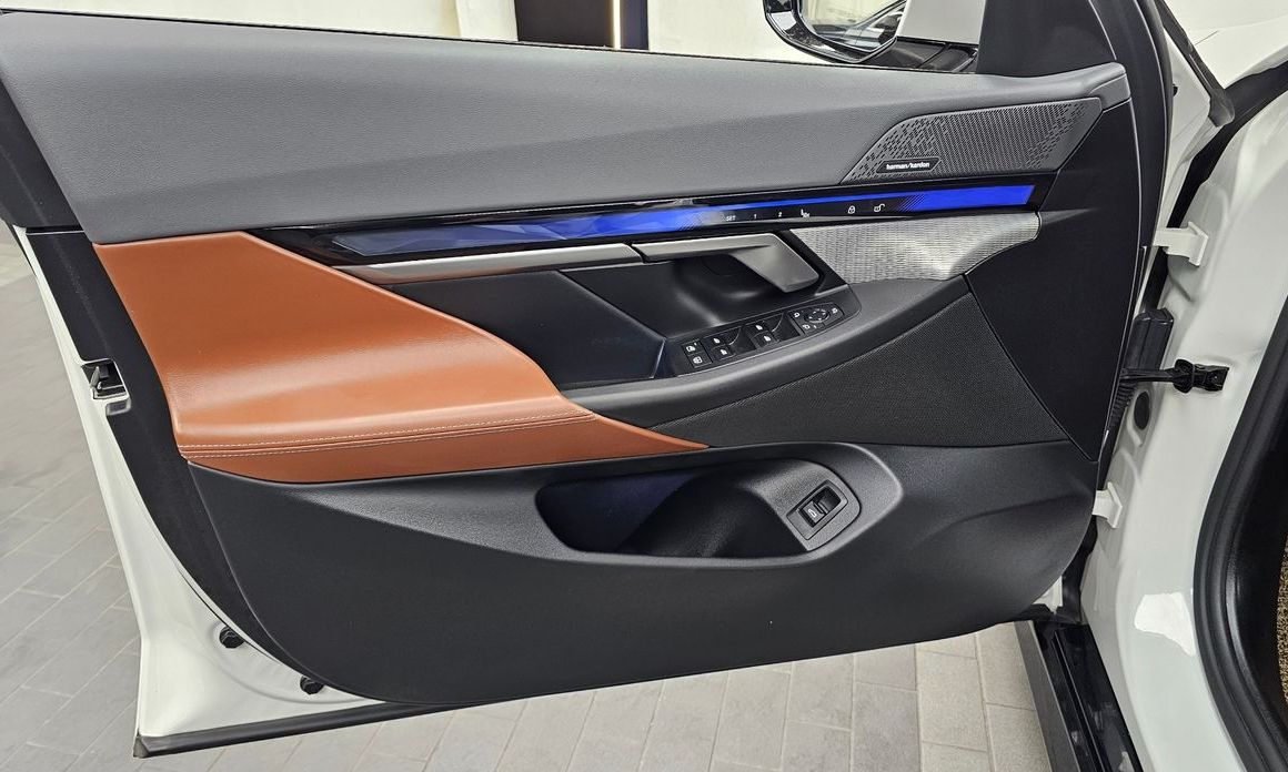 BMW 5-Series 2024