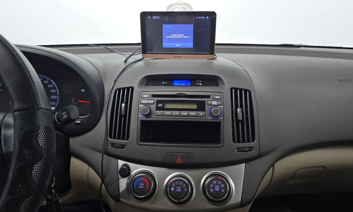Hyundai AVANTE 2010