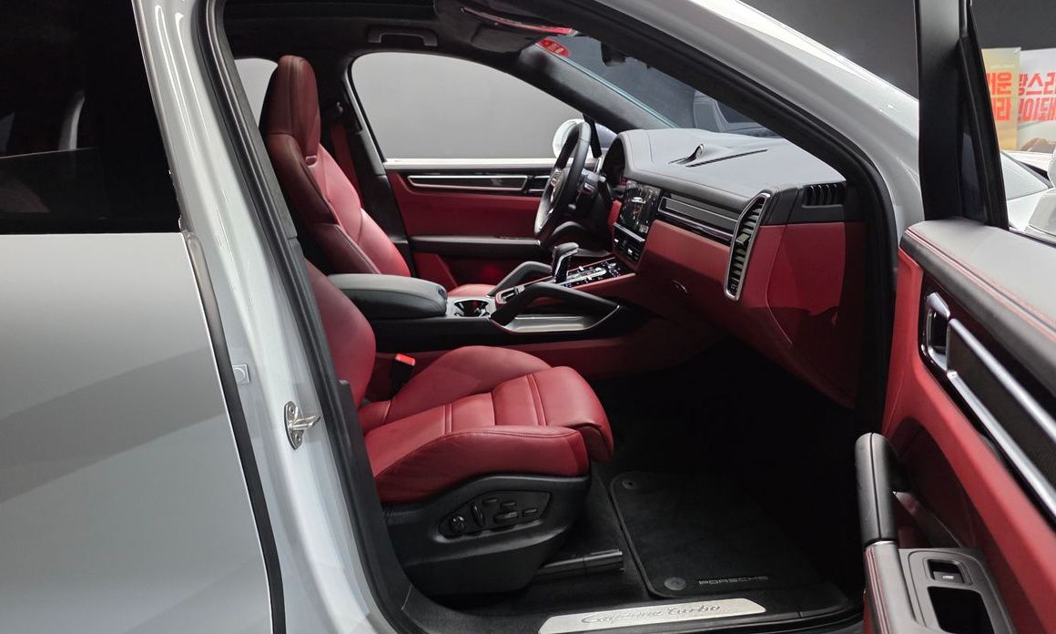 Porsche Cayenne 2023
