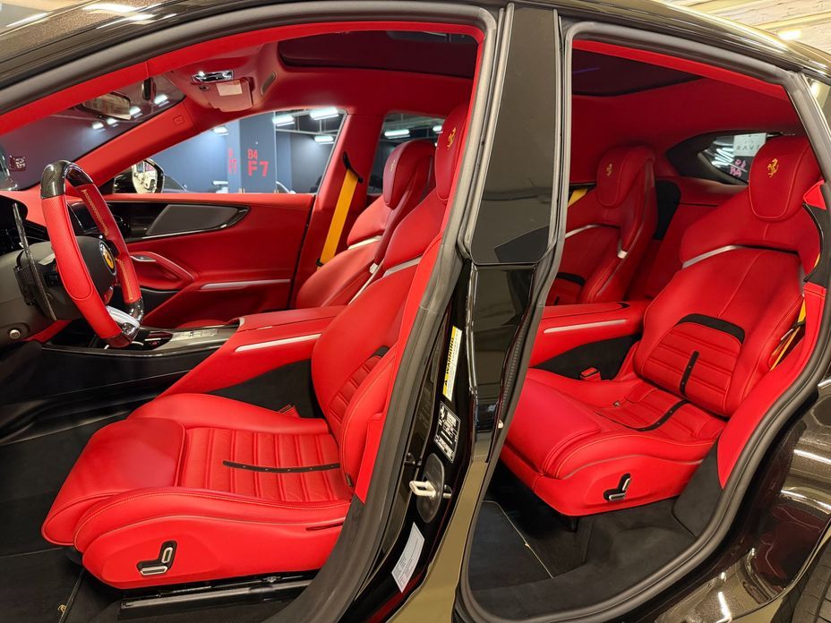 Ferrari Purosangue 2025