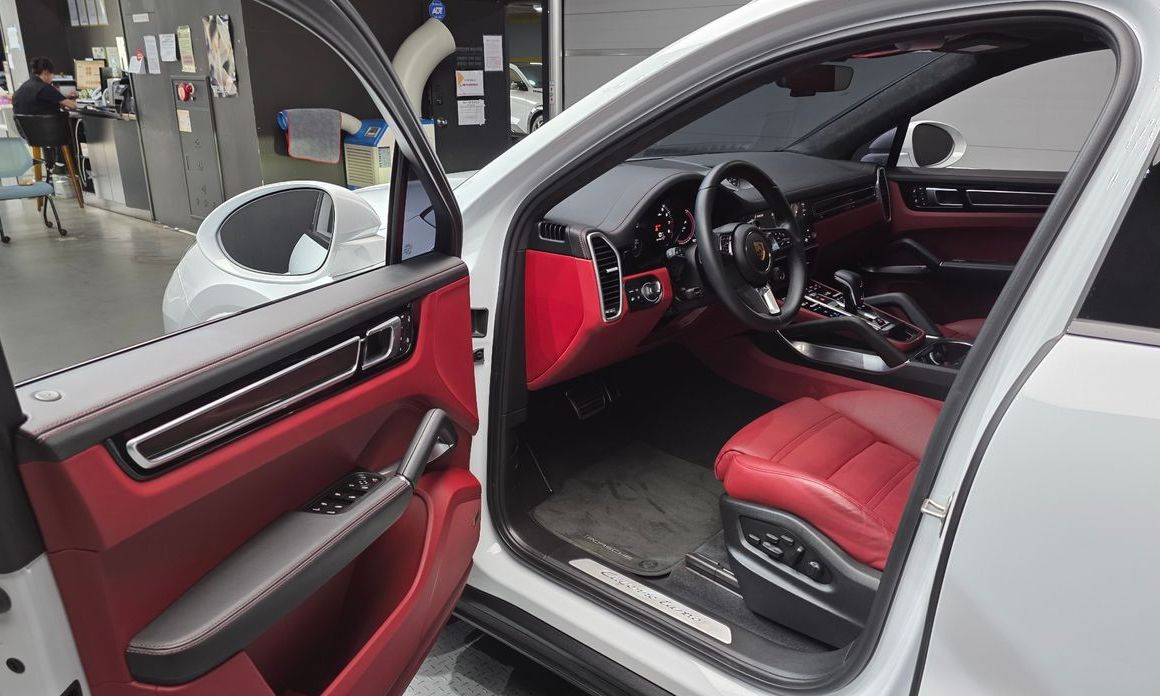 Porsche Cayenne 2023
