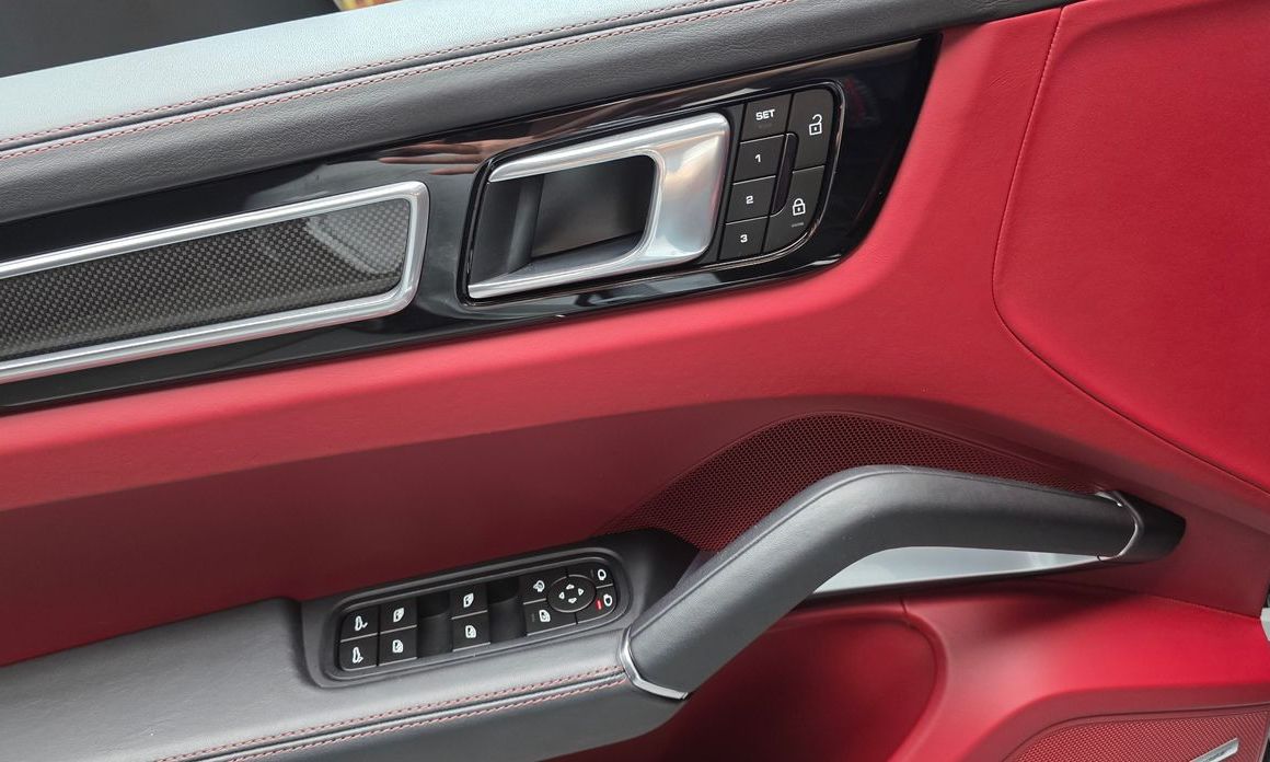 Porsche Cayenne 2023