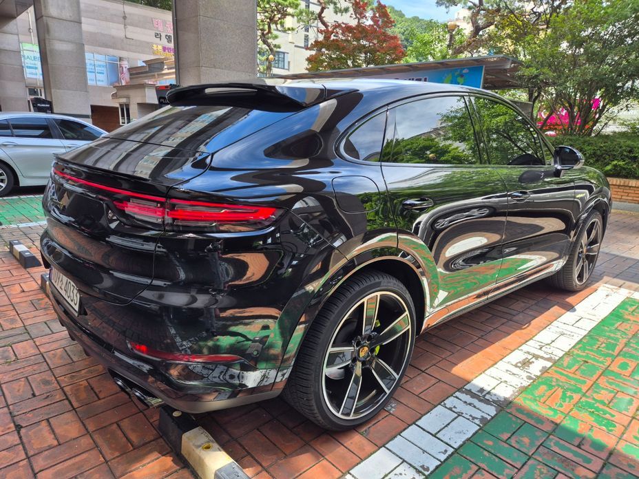 Porsche Cayenne 2023