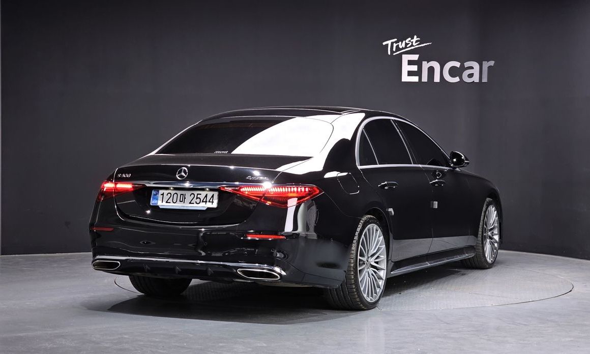 Mercedes-Benz S-Class 2025
